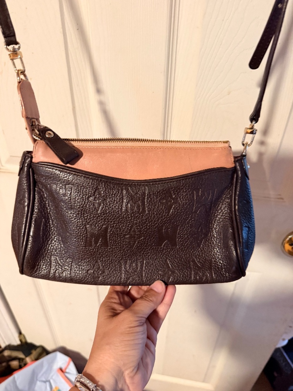 Metrocity crossbody